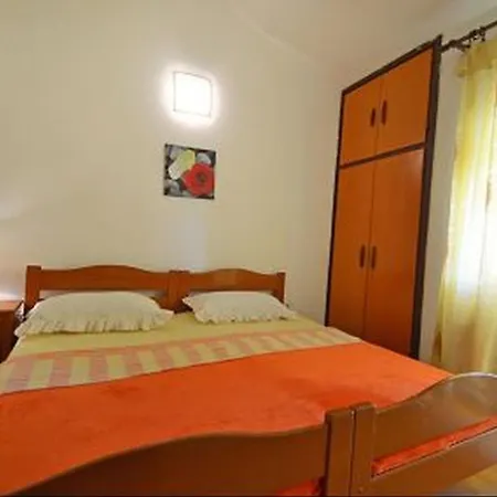 Apartments Dragica * Starigrad Paklenica