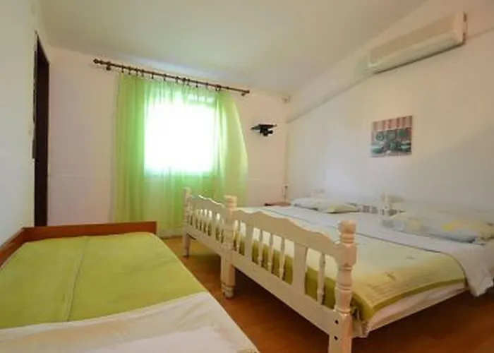 Dragica Lägenhet Starigrad Paklenica